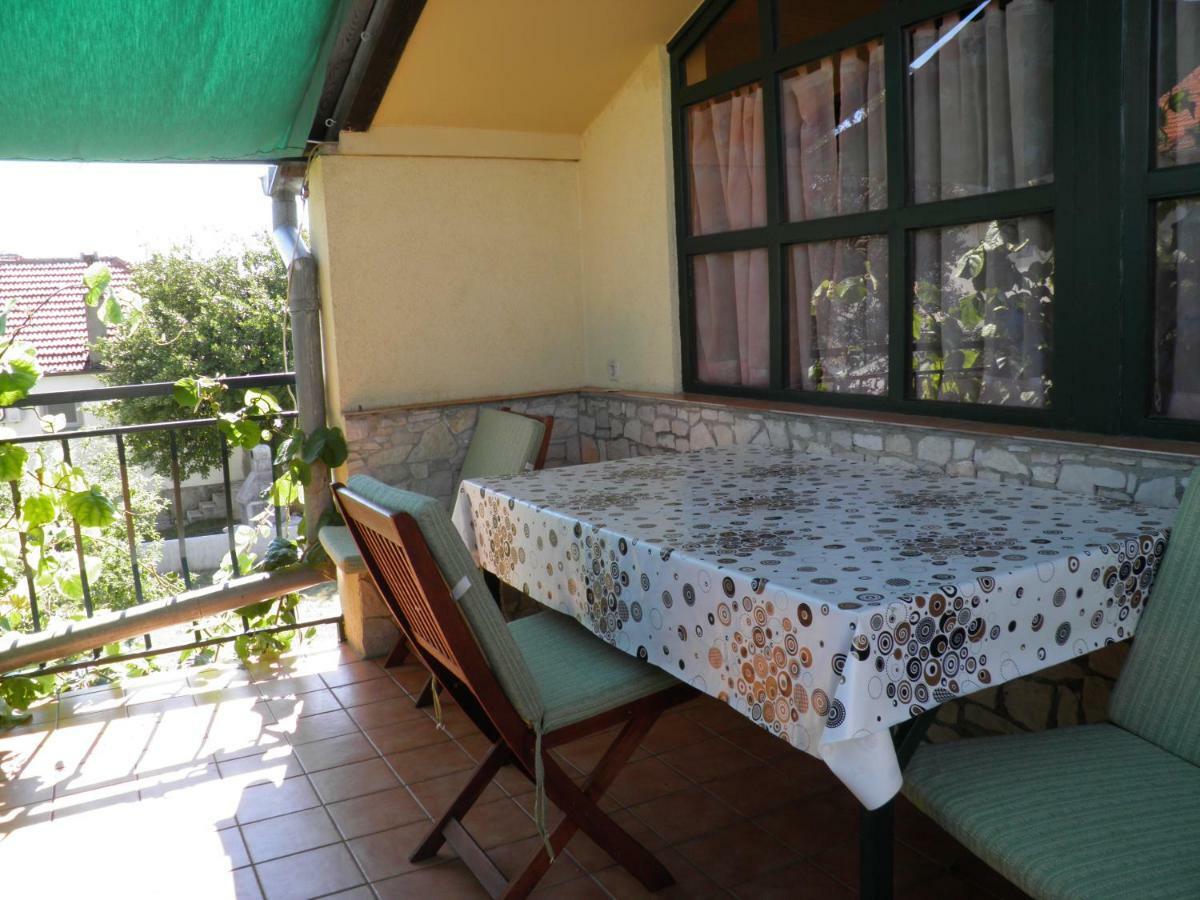 Apartman Mia Biograd Биоград-на-Мору Экстерьер фото